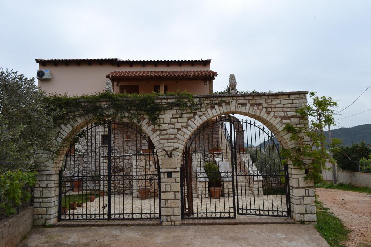 Villa Qarri Ксаміл Екстер'єр фото